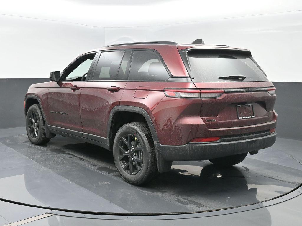 new 2025 Jeep Grand Cherokee car, priced at $42,005
