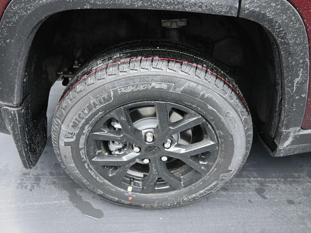 new 2025 Jeep Grand Cherokee car, priced at $42,005