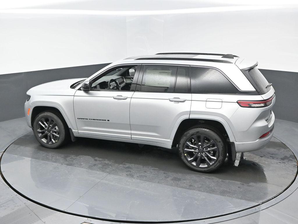 new 2026 Jeep Grand Cherokee car, priced at $54,525