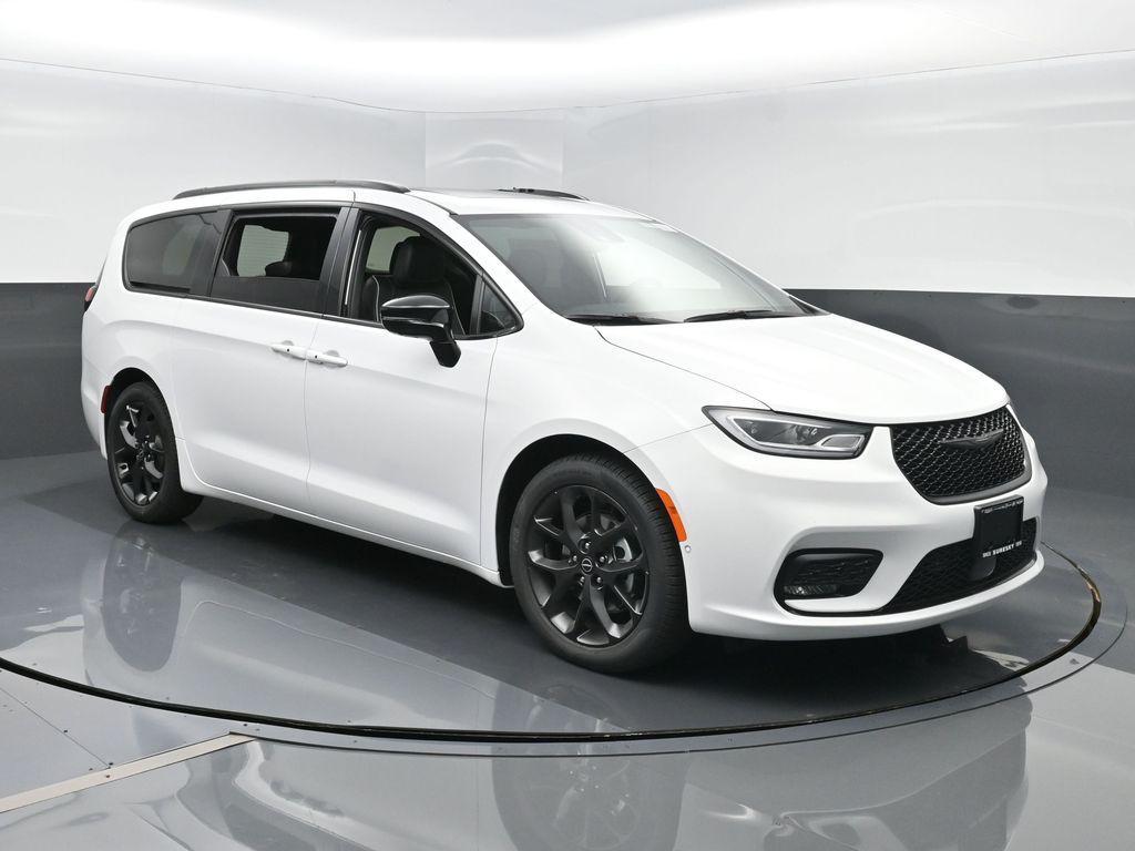 new 2026 Chrysler Pacifica car, priced at $50,315