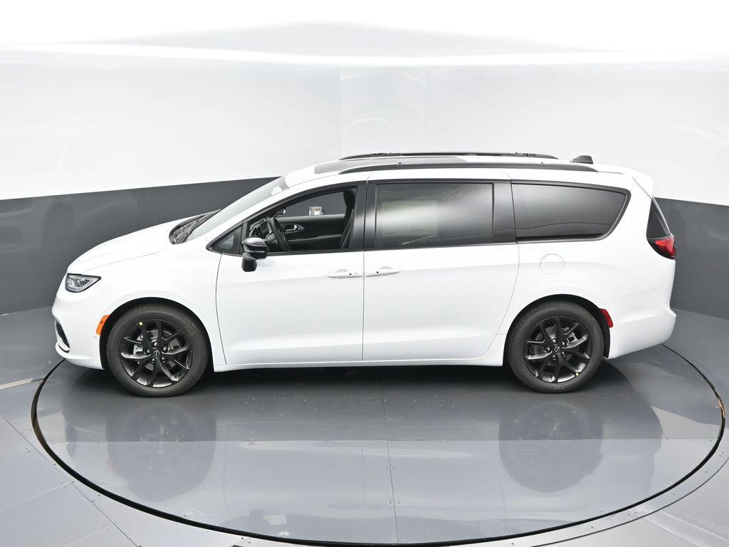new 2026 Chrysler Pacifica car, priced at $50,315