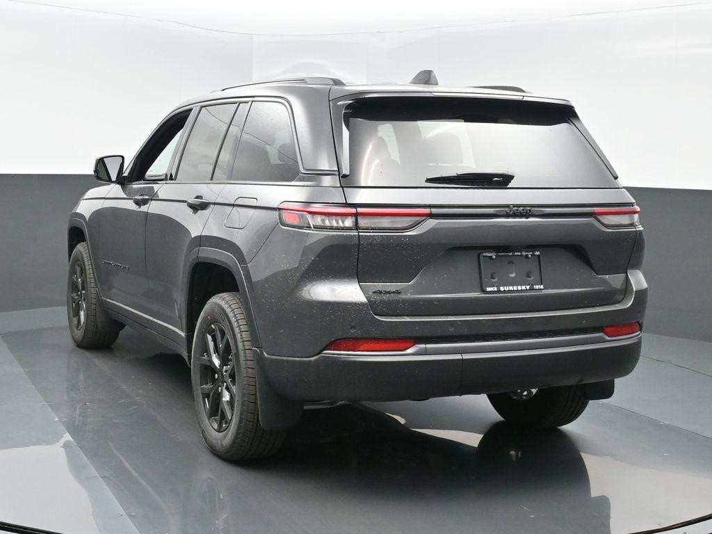 new 2026 Jeep Grand Cherokee car, priced at $45,145