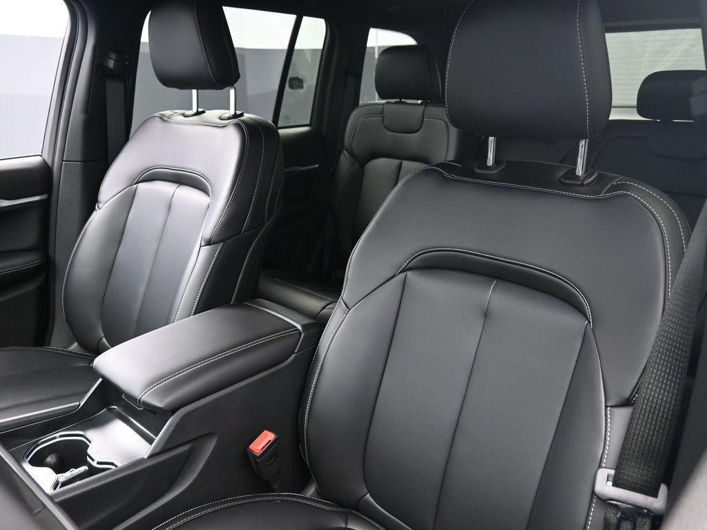 new 2026 Jeep Grand Cherokee car, priced at $49,930