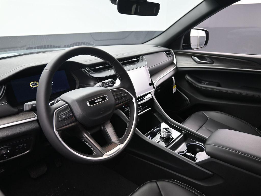 new 2026 Jeep Grand Cherokee car, priced at $49,930