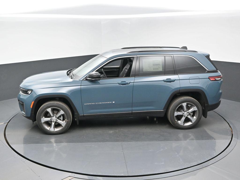 new 2026 Jeep Grand Cherokee car, priced at $49,930
