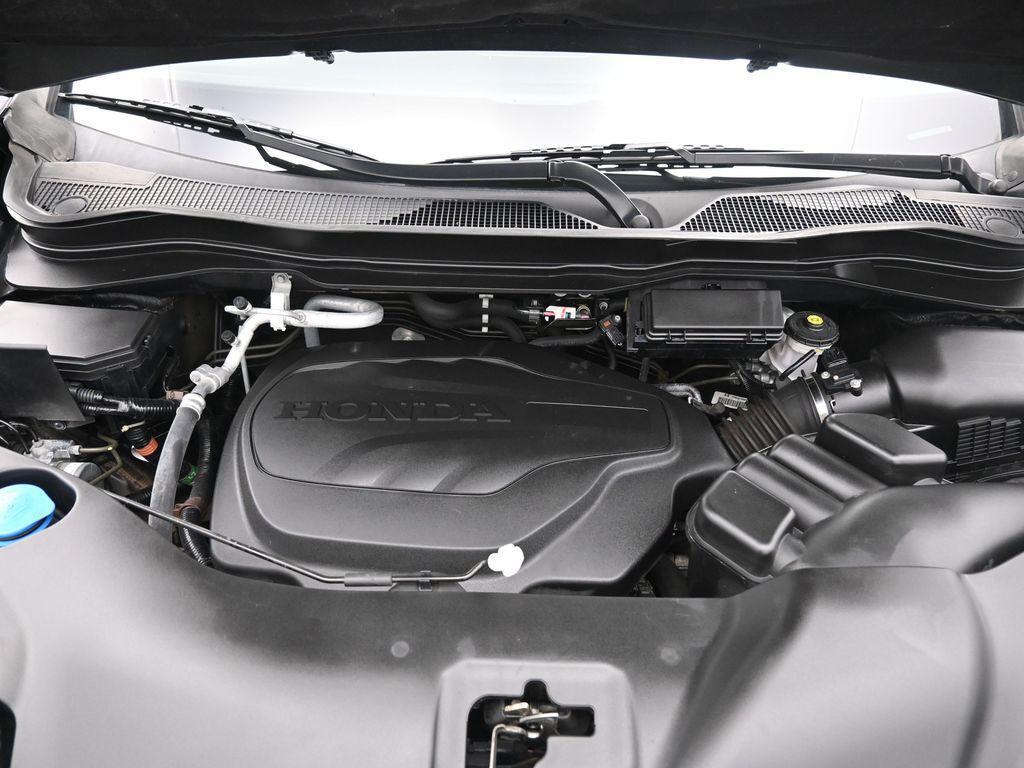 used 2021 Honda Pilot car, priced at $25,250