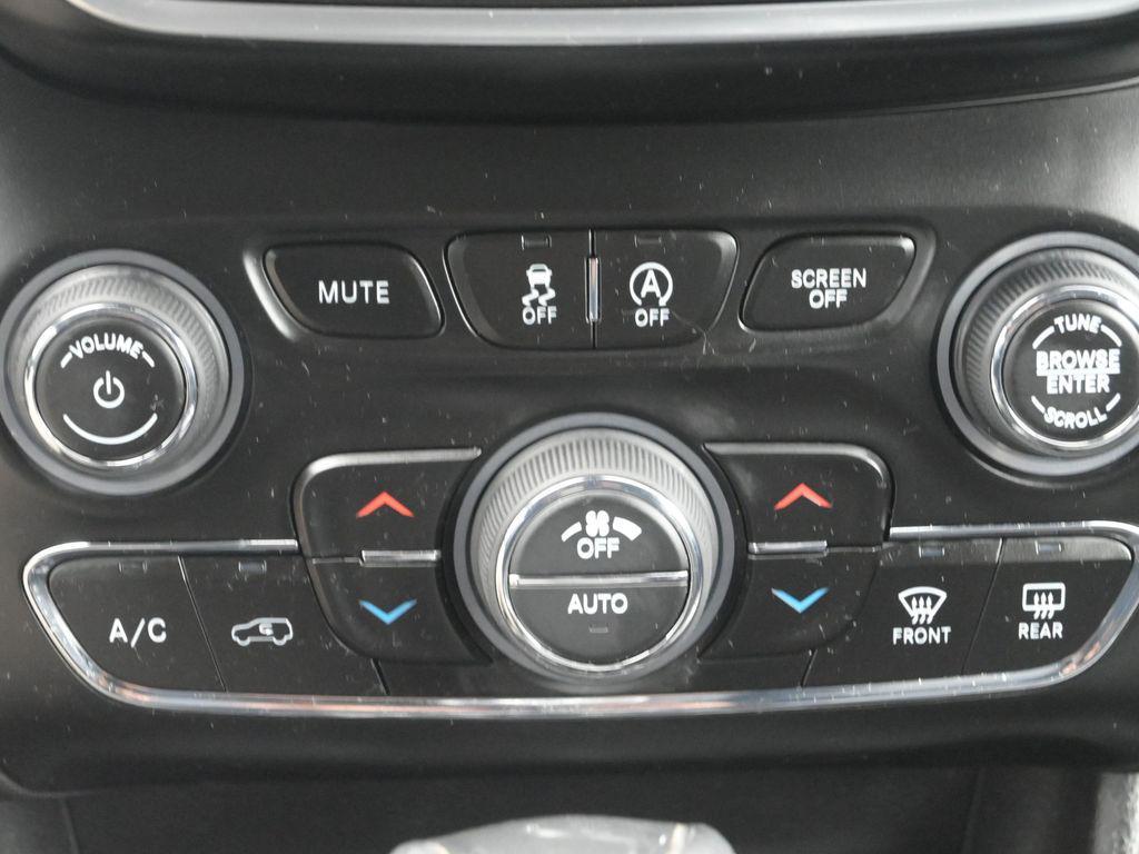 used 2021 Jeep Cherokee car, priced at $19,200