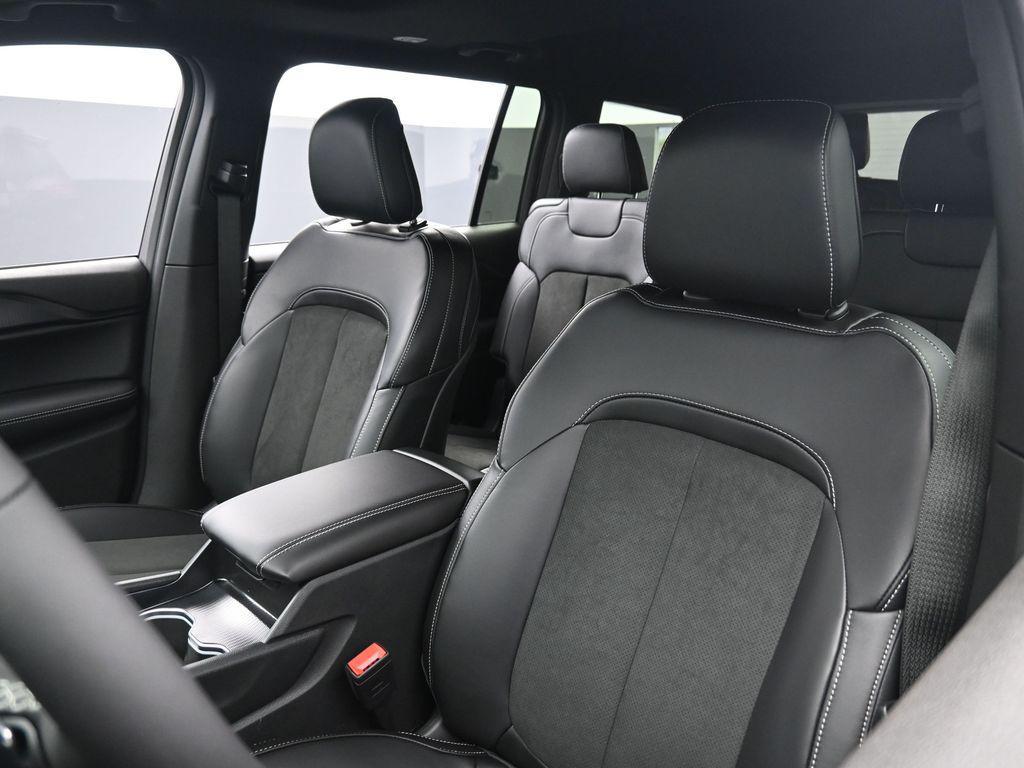 new 2025 Jeep Grand Cherokee L car, priced at $46,155