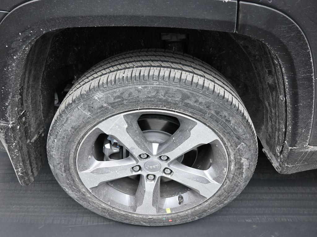 new 2026 Jeep Grand Cherokee L car, priced at $52,525