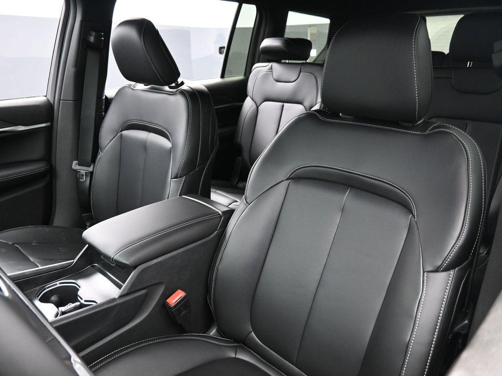 new 2026 Jeep Grand Cherokee L car, priced at $52,105