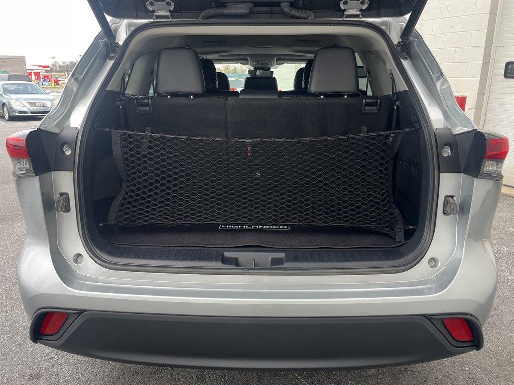 used 2021 Toyota Highlander car, priced at $31,696