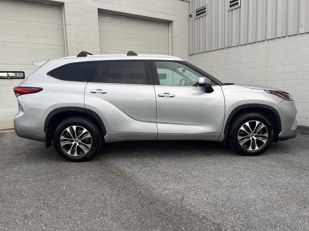 used 2021 Toyota Highlander car, priced at $31,696