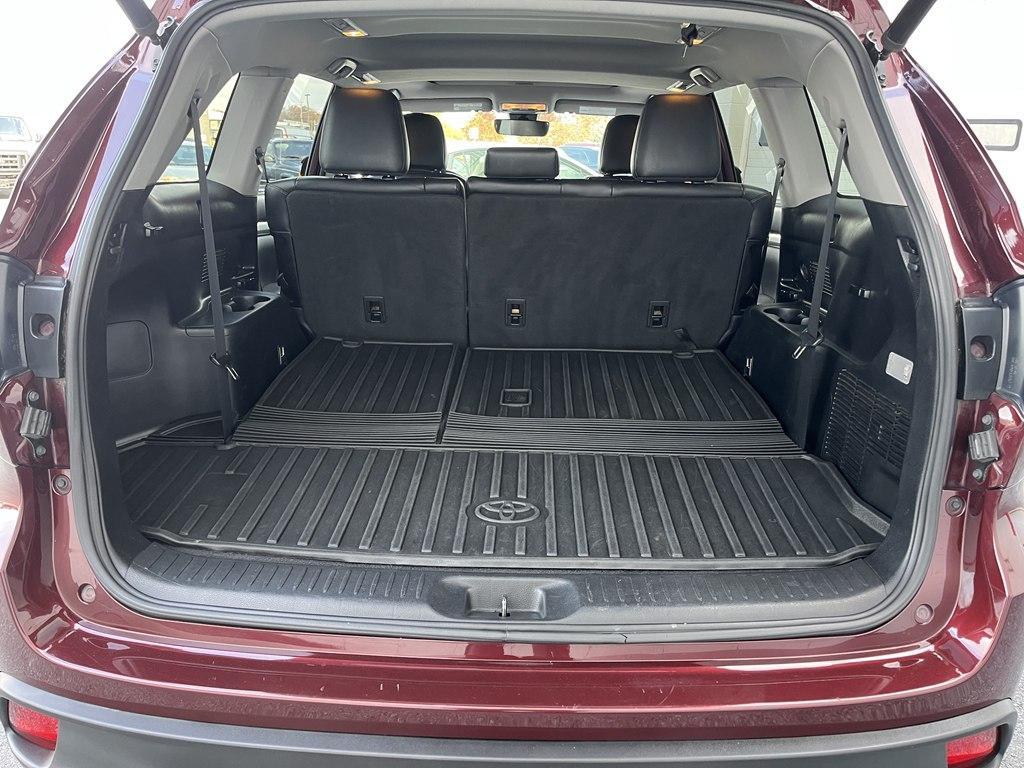 used 2019 Toyota Highlander car, priced at $23,995