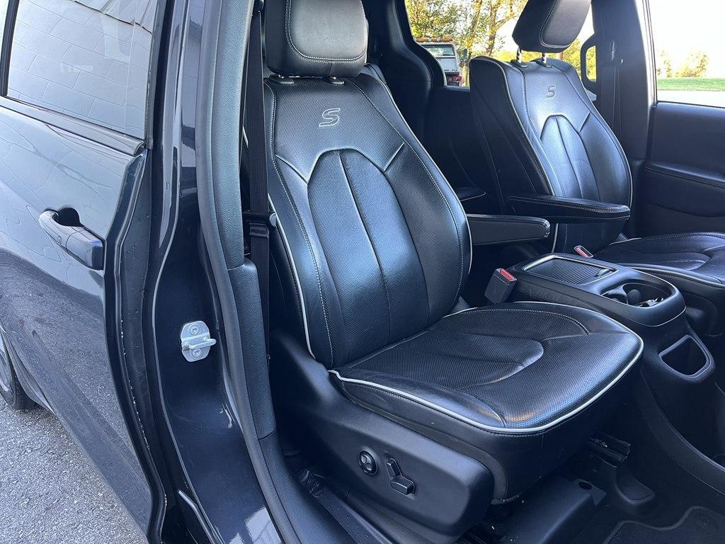 used 2019 Chrysler Pacifica car, priced at $14,894