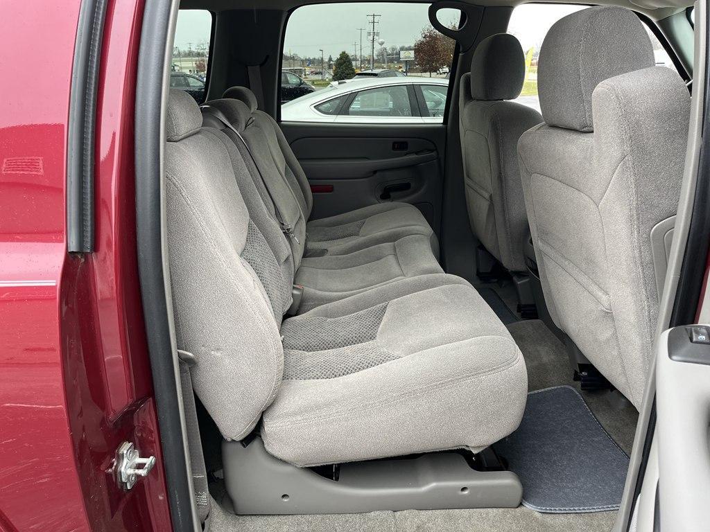 used 2006 Chevrolet Suburban car, priced at $12,995