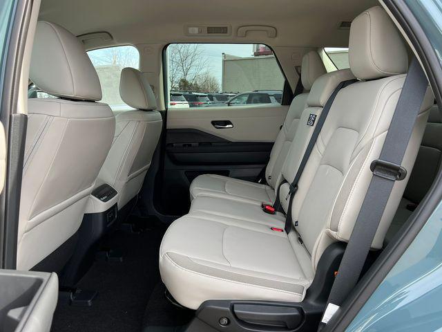 new 2026 Nissan Pathfinder car, priced at $43,081