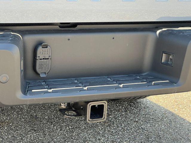 new 2026 Nissan Frontier car, priced at $39,102