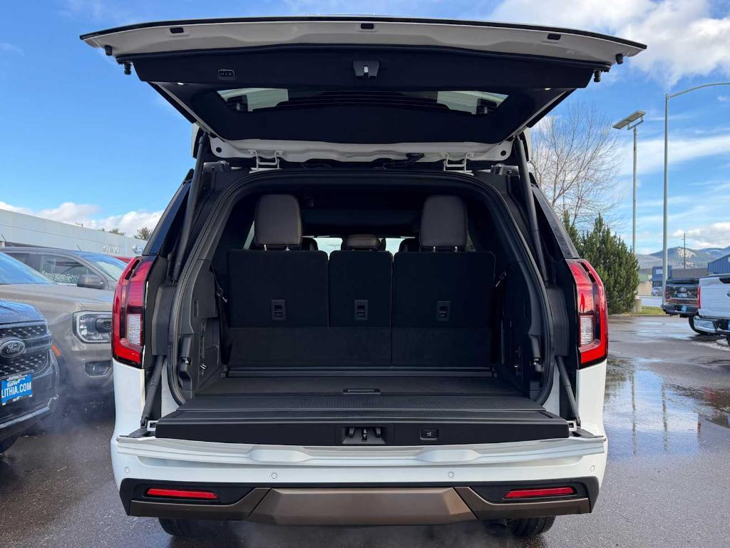 new 2026 Ford Expedition car, priced at $85,989