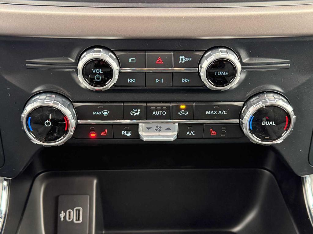 new 2025 Ford F-150 Lightning car, priced at $64,460