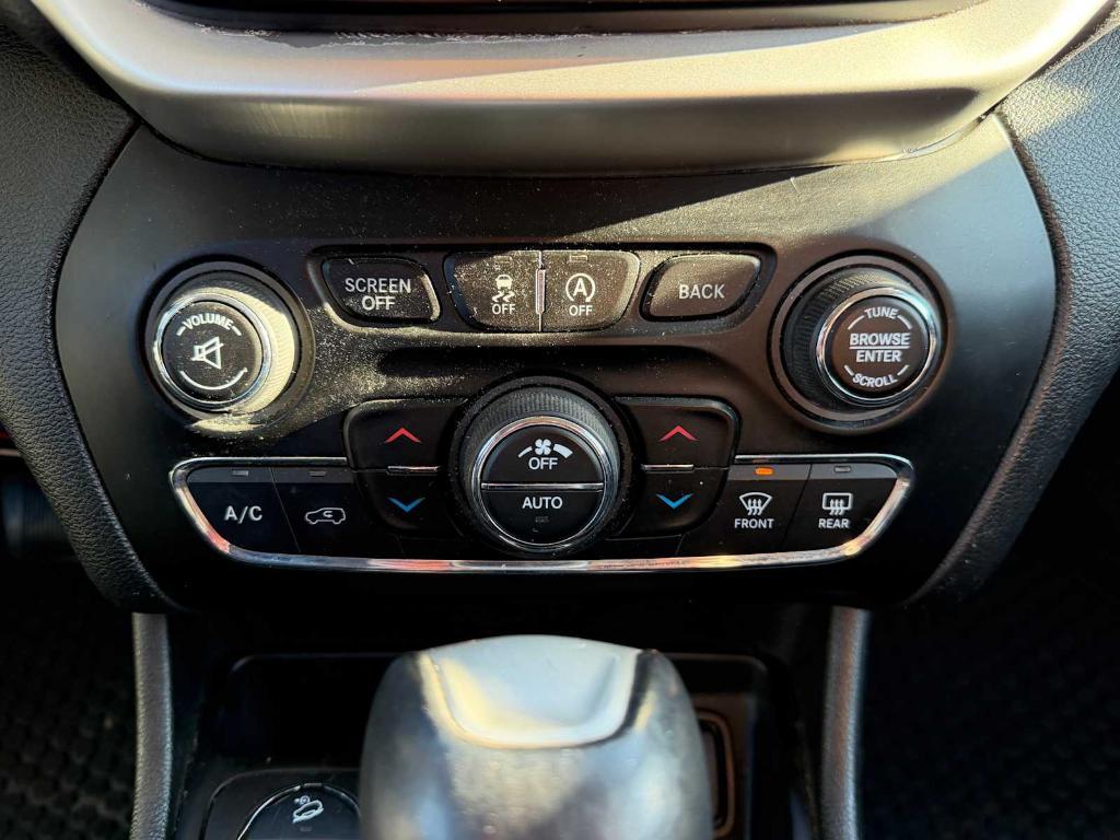 used 2018 Jeep Cherokee car, priced at $15,301