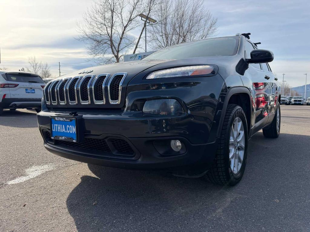 used 2018 Jeep Cherokee car, priced at $10,901