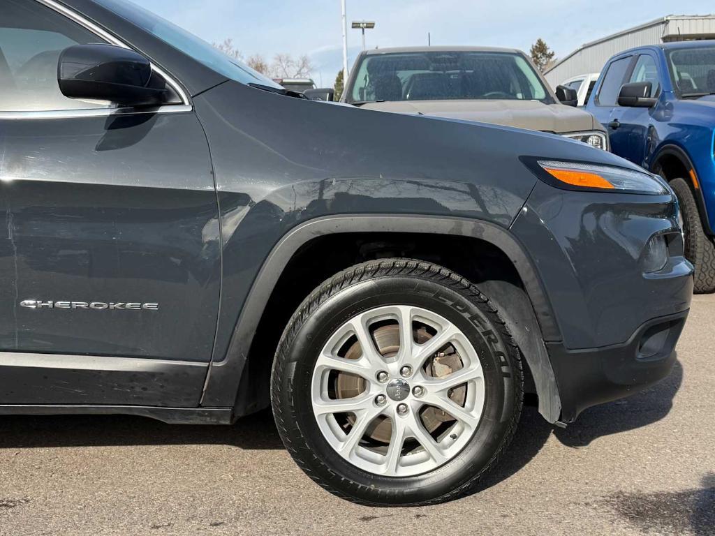 used 2018 Jeep Cherokee car, priced at $10,901