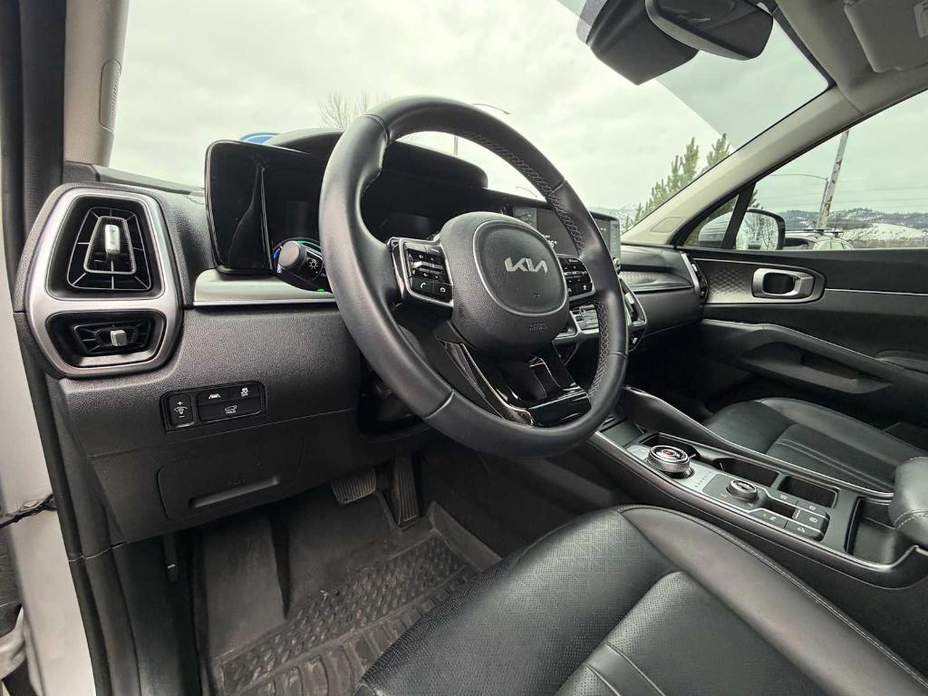 used 2023 Kia Sorento Hybrid car, priced at $26,301