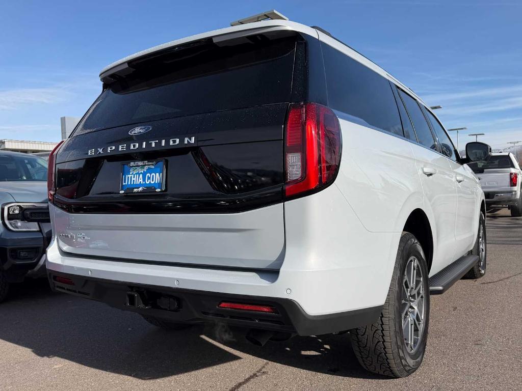 new 2025 Ford Expedition car, priced at $70,477