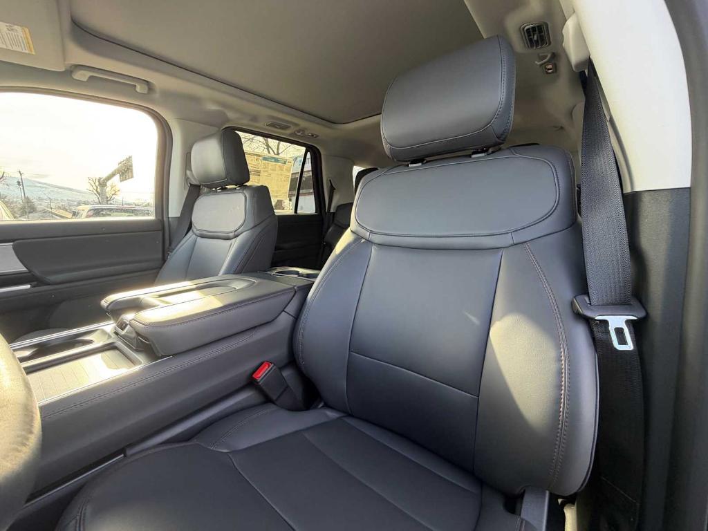 new 2025 Ford Expedition car, priced at $70,477