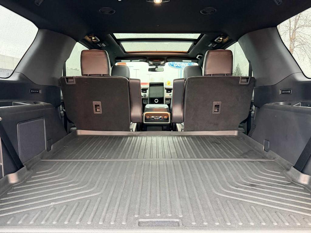 used 2024 Ford Expedition car, priced at $69,911