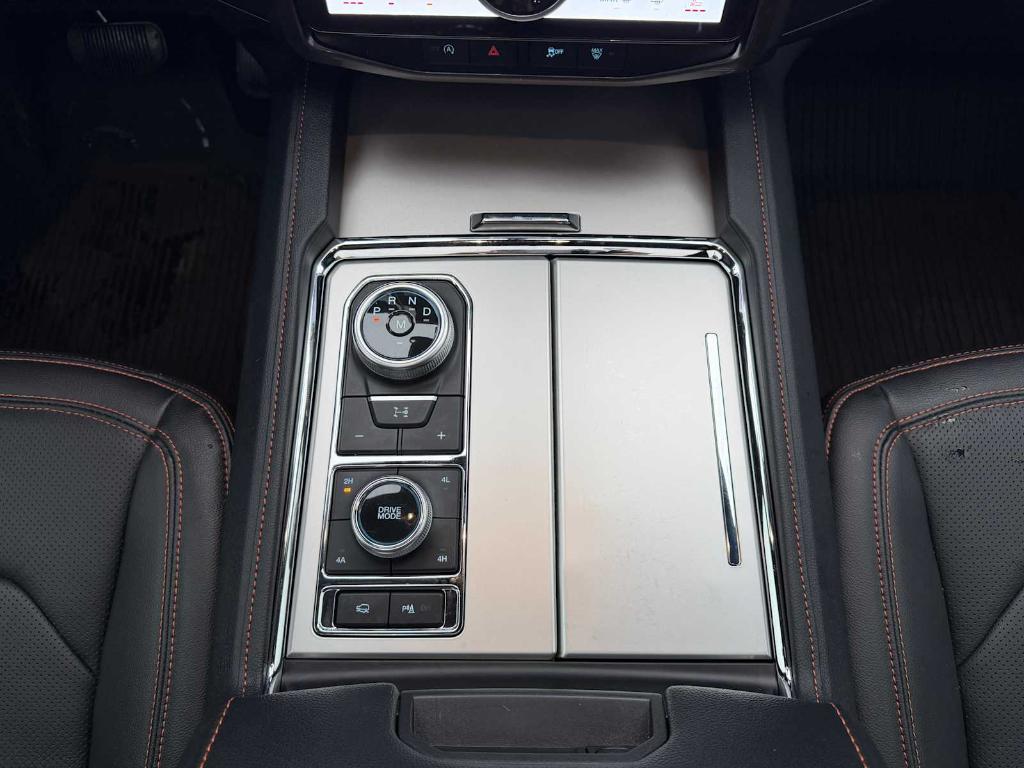 used 2024 Ford Expedition car, priced at $69,911