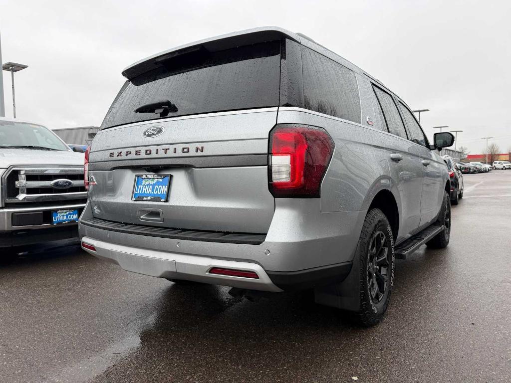 used 2024 Ford Expedition car, priced at $69,911
