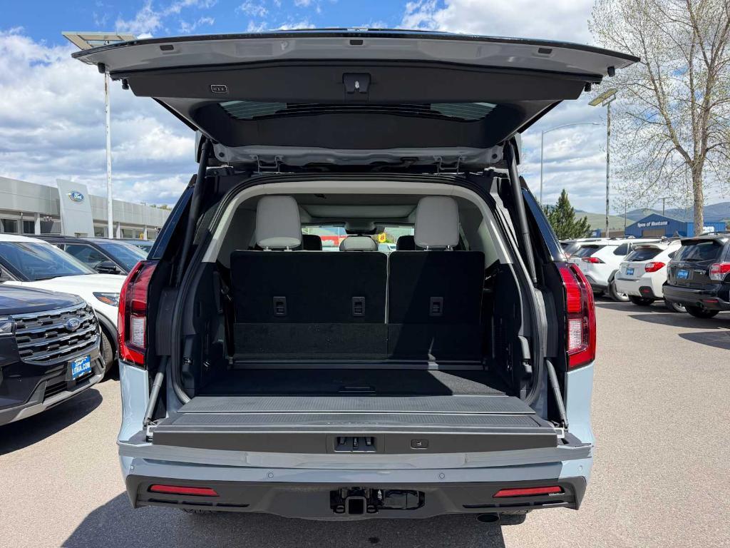 new 2026 Ford Expedition car, priced at $68,828