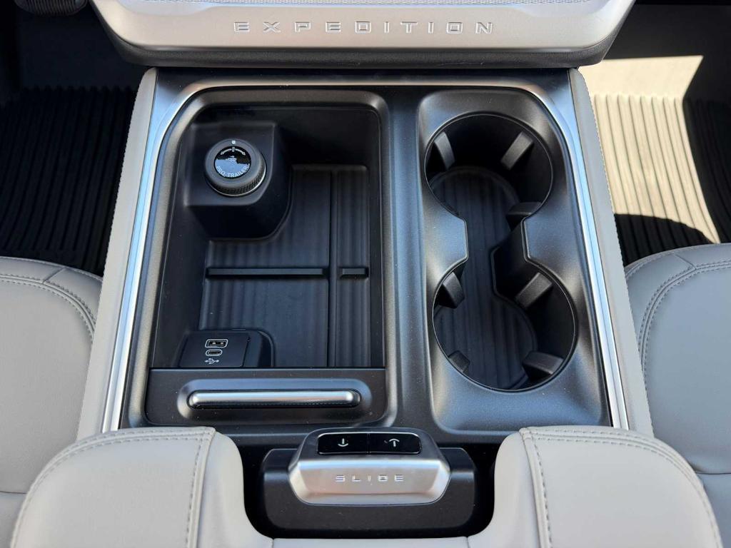 new 2026 Ford Expedition car, priced at $68,828
