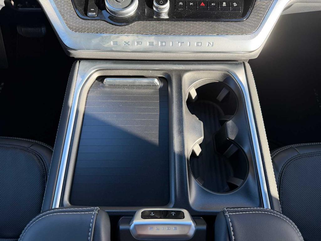 new 2026 Ford Expedition Max car, priced at $86,182