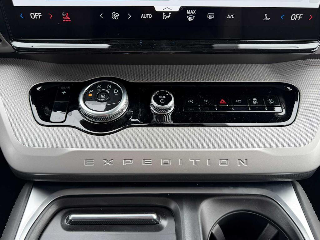 new 2026 Ford Expedition Max car, priced at $77,112