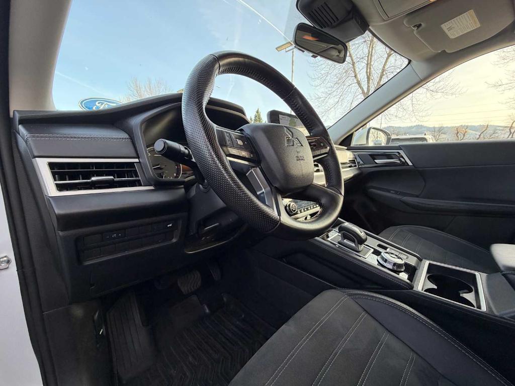 used 2024 Mitsubishi Outlander car, priced at $23,301