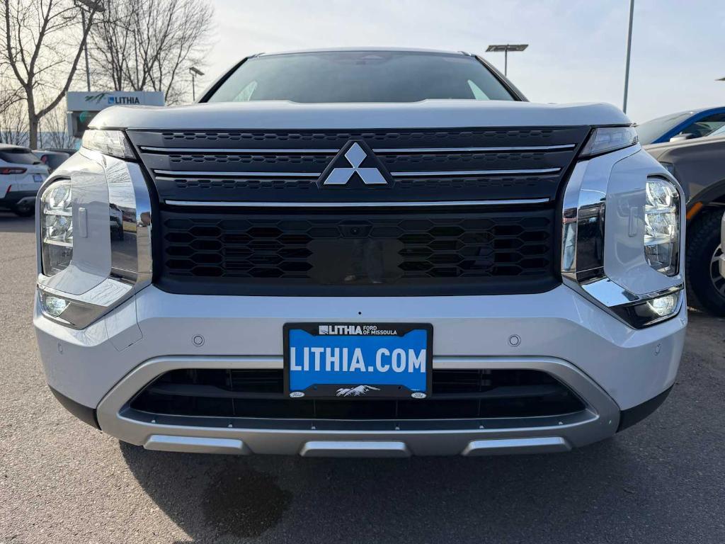 used 2024 Mitsubishi Outlander car, priced at $23,301