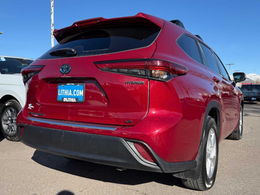 used 2022 Toyota Highlander Hybrid car, priced at $33,995