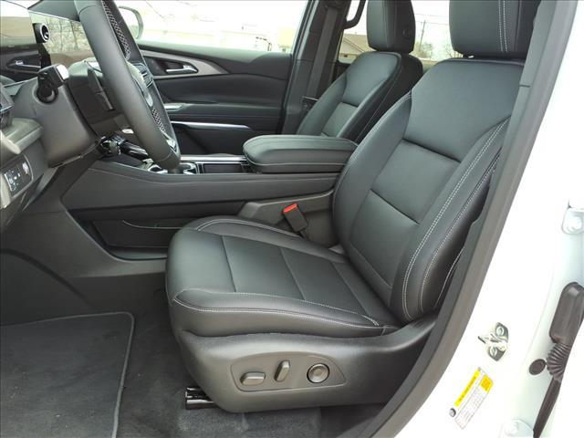 new 2026 Chevrolet Traverse car, priced at $45,020