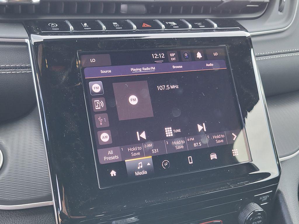 new 2026 Jeep Grand Cherokee car, priced at $43,000