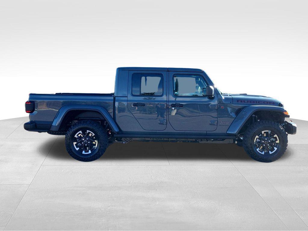 new 2026 Jeep Gladiator car, priced at $56,280