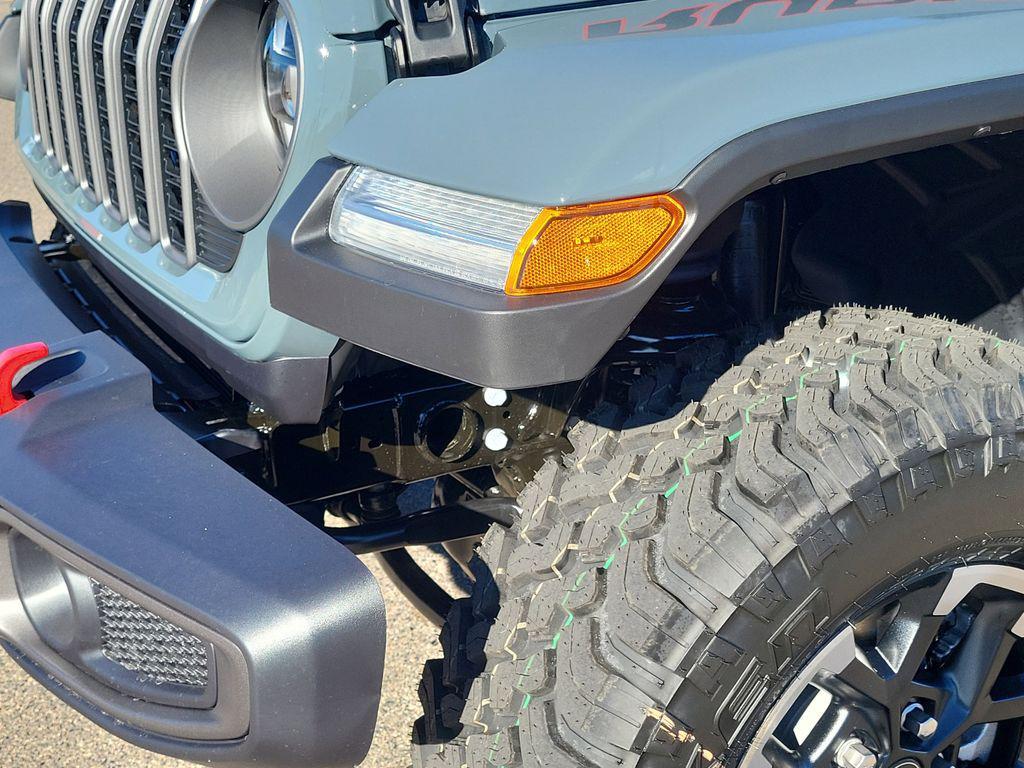 new 2026 Jeep Gladiator car, priced at $56,280