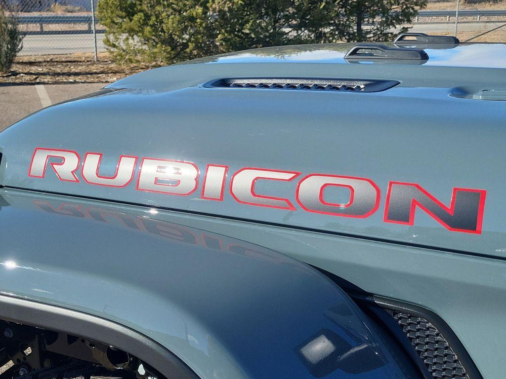 new 2026 Jeep Gladiator car, priced at $56,280