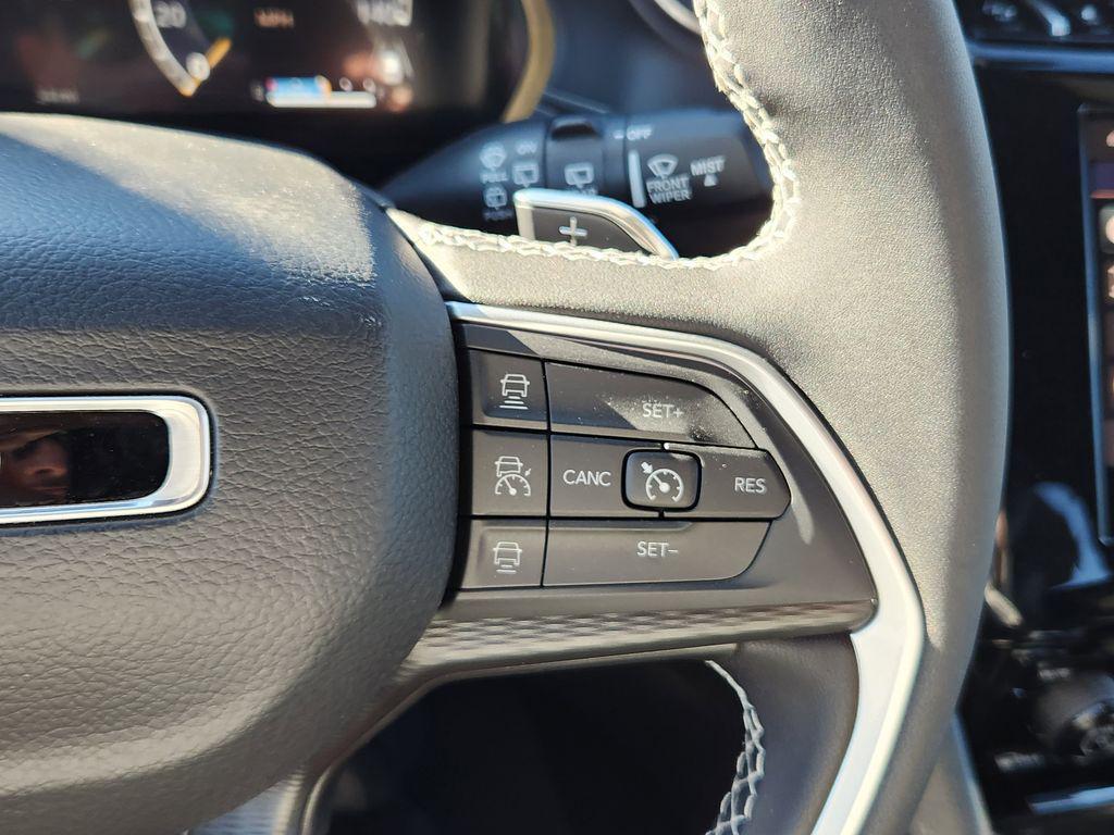 new 2025 Jeep Grand Cherokee car, priced at $33,258