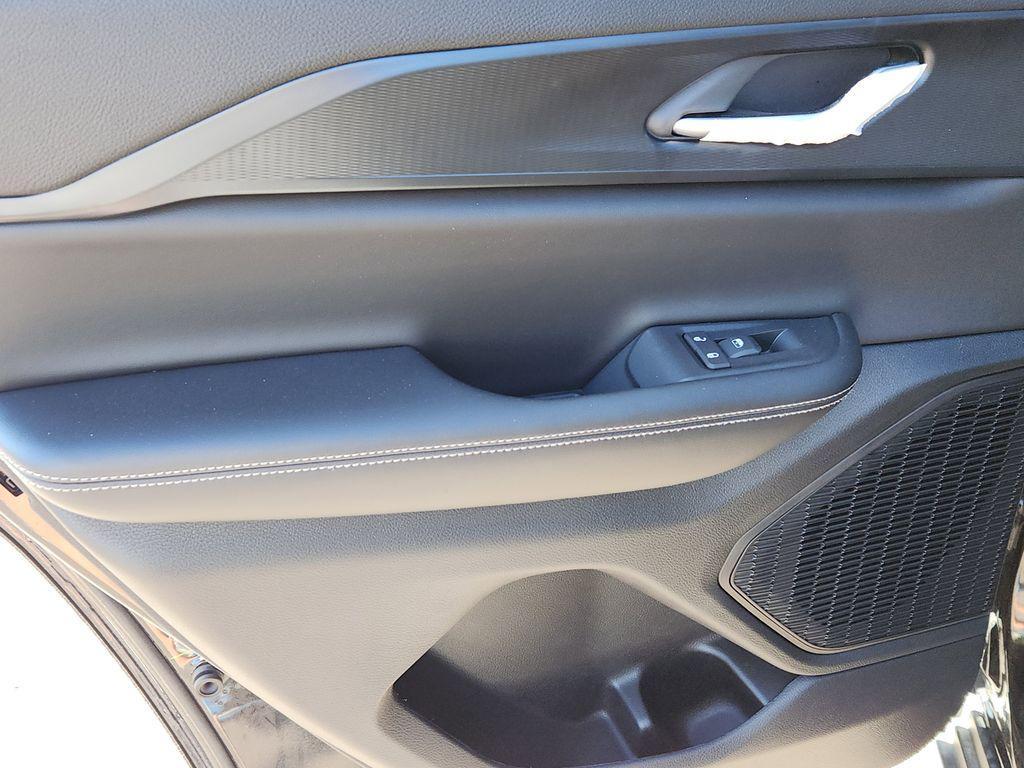 new 2025 Jeep Grand Cherokee car, priced at $33,258