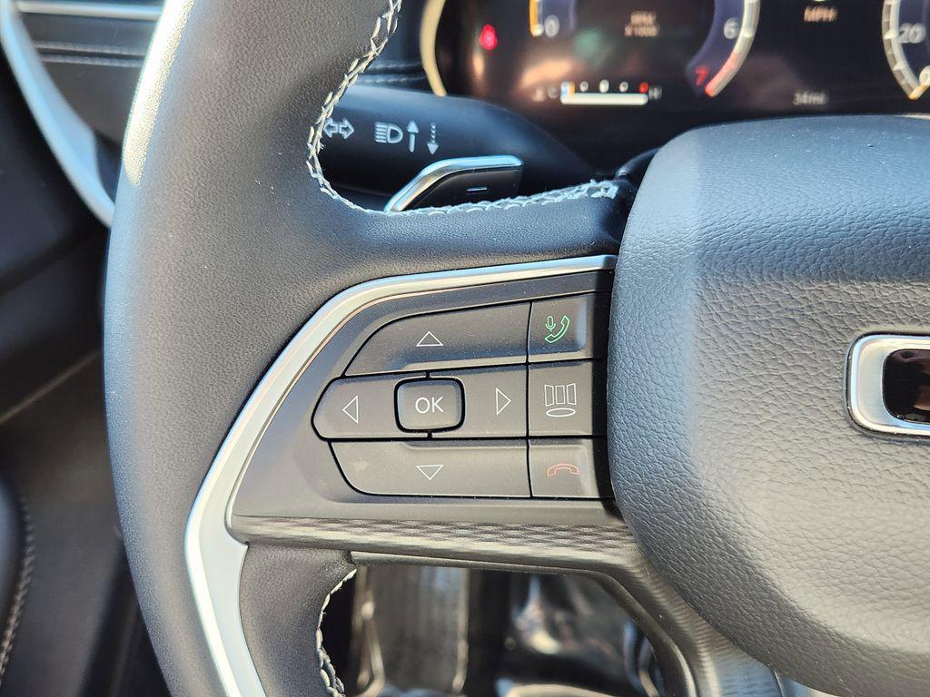 new 2025 Jeep Grand Cherokee car, priced at $33,258