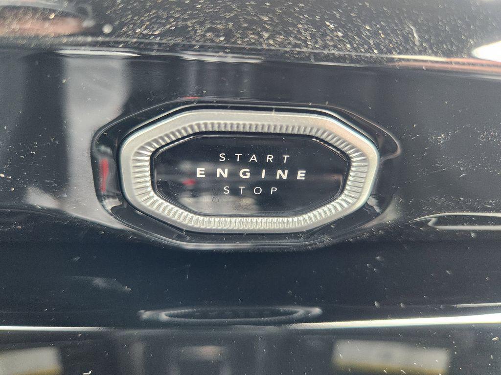 new 2026 Jeep Grand Cherokee car, priced at $47,704