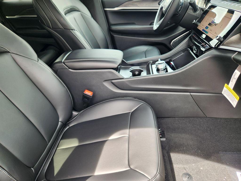 new 2026 Jeep Grand Cherokee car, priced at $47,704
