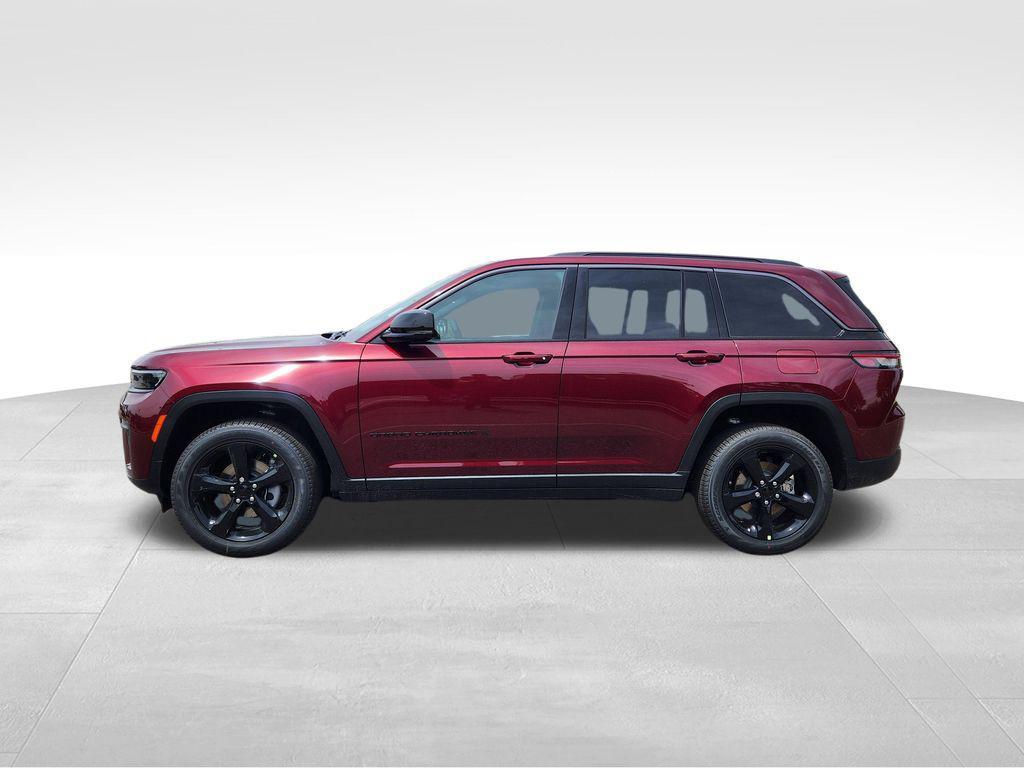 new 2026 Jeep Grand Cherokee car, priced at $47,704